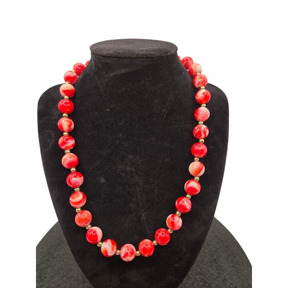 Vintage Marbled Lucite Textured Beaded Single-Strand Necklace 18"